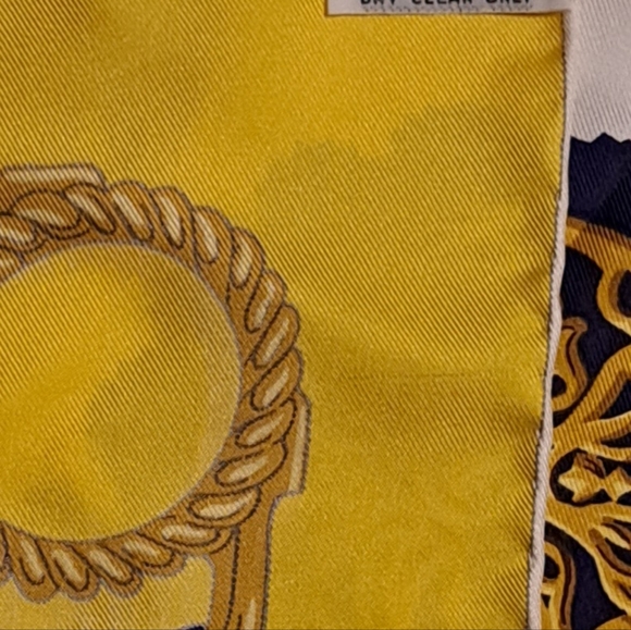 Authentic HERMES Scarf Silk Navy & Yellow - Picture 13 of 13